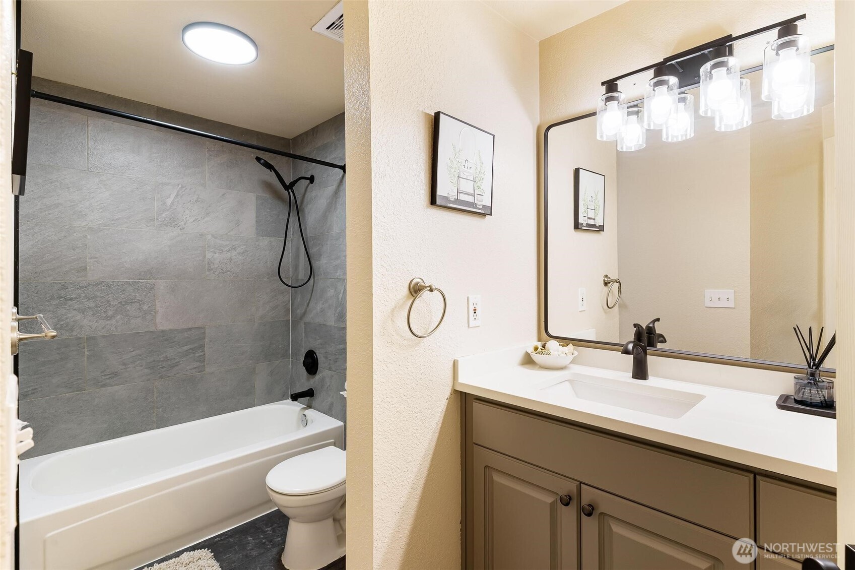 15433 Country Club Drive Unit: E301