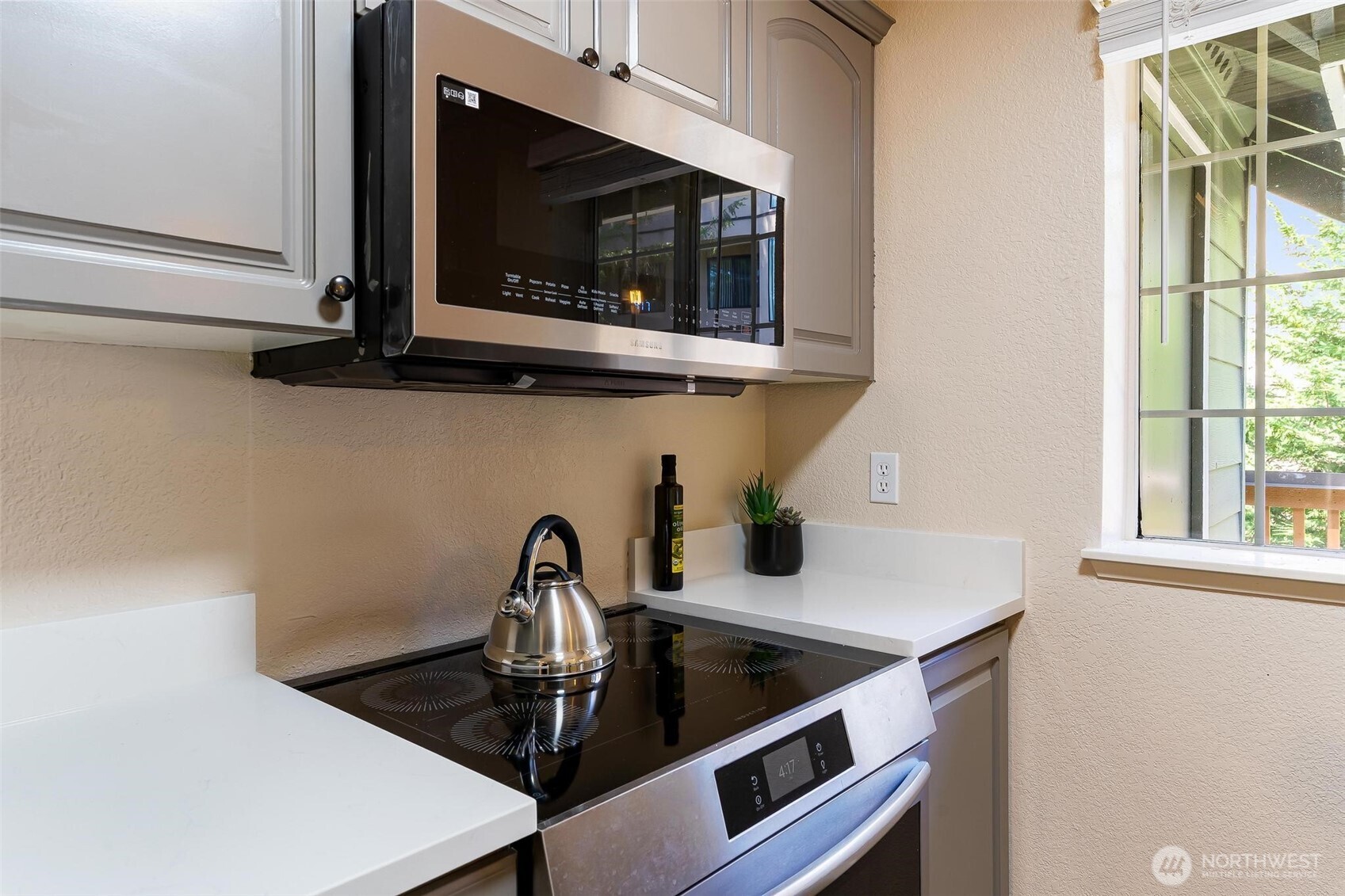 15433 Country Club Drive Unit: E301