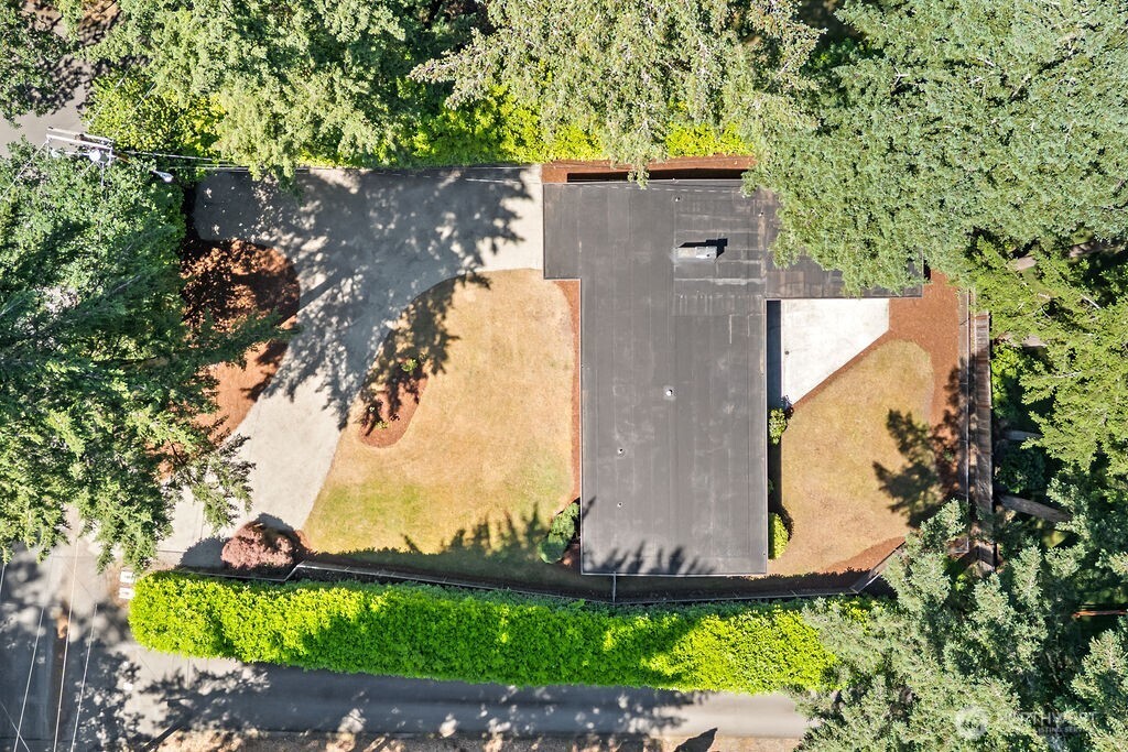 11101 Lake Steilacoom Drive SW