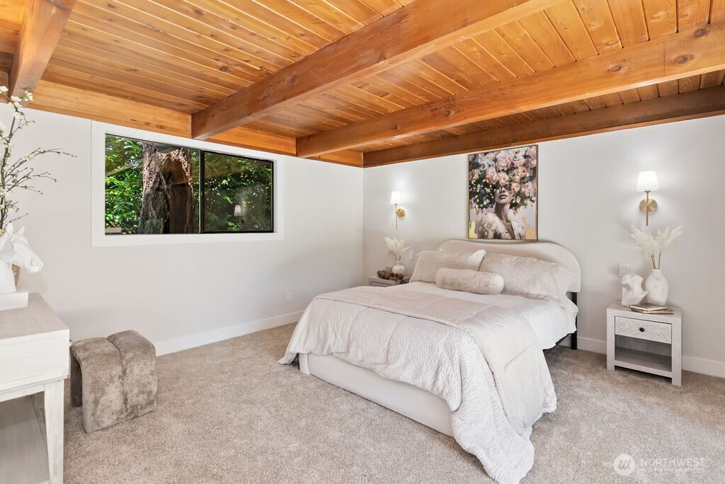 11101 Lake Steilacoom Drive SW