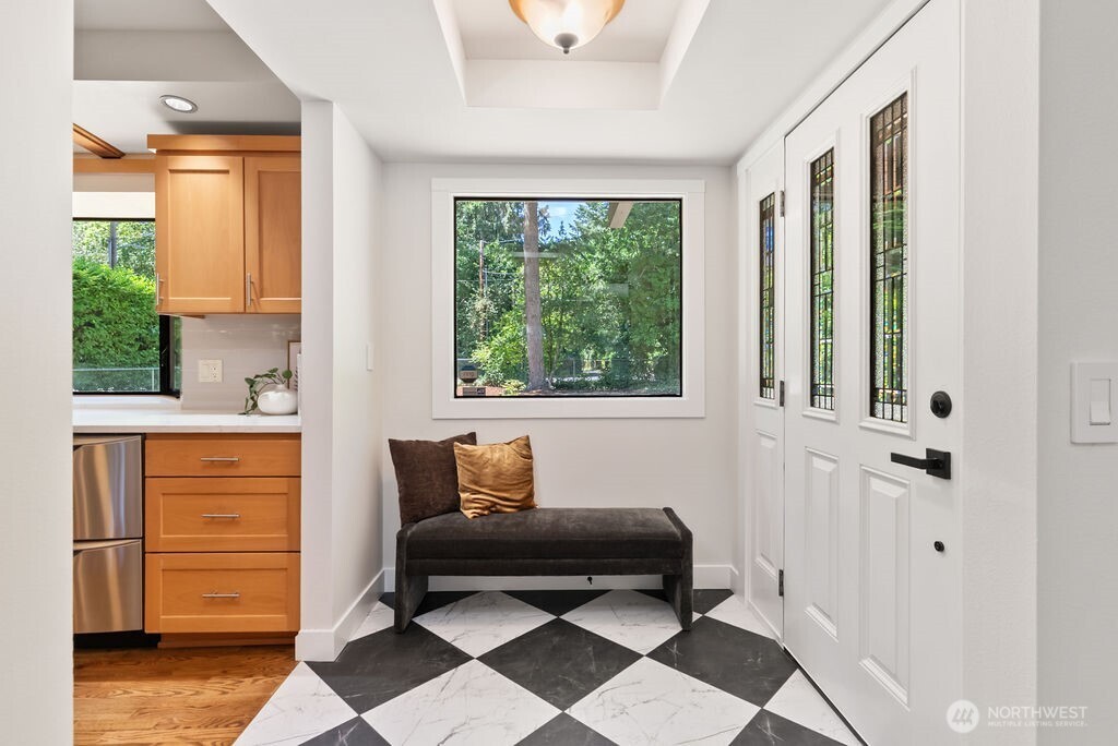 11101 Lake Steilacoom Drive SW