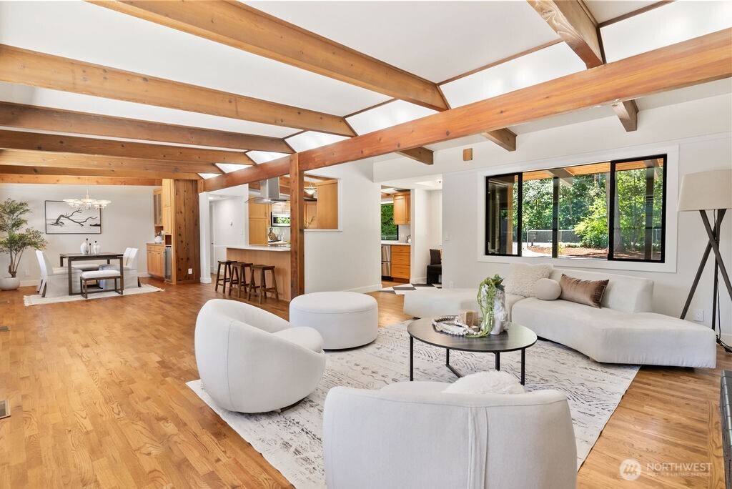 11101 Lake Steilacoom Drive SW