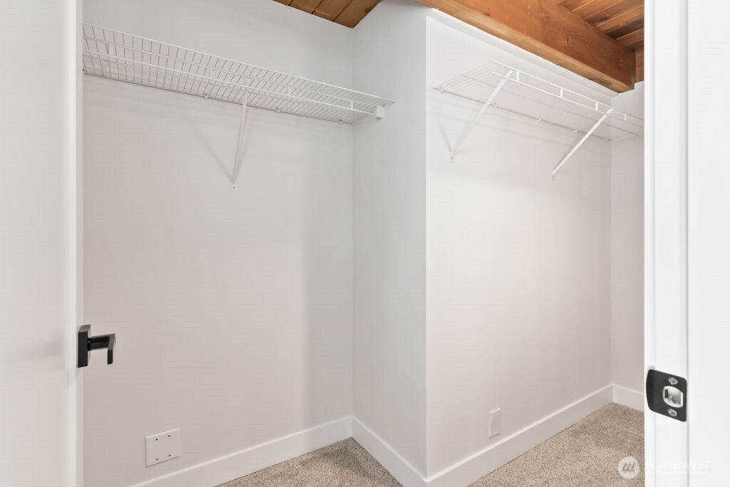 11101 Lake Steilacoom Drive SW