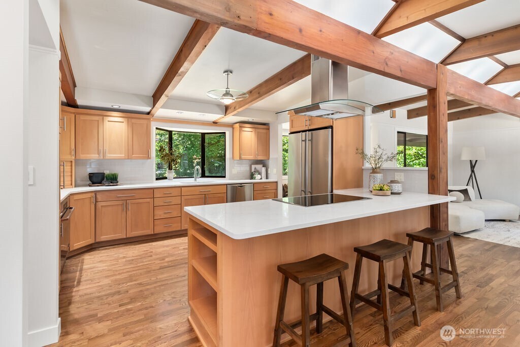 11101 Lake Steilacoom Drive SW