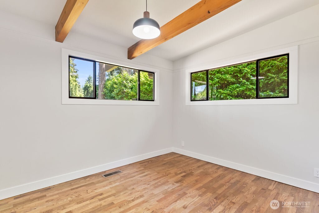 11101 Lake Steilacoom Drive SW