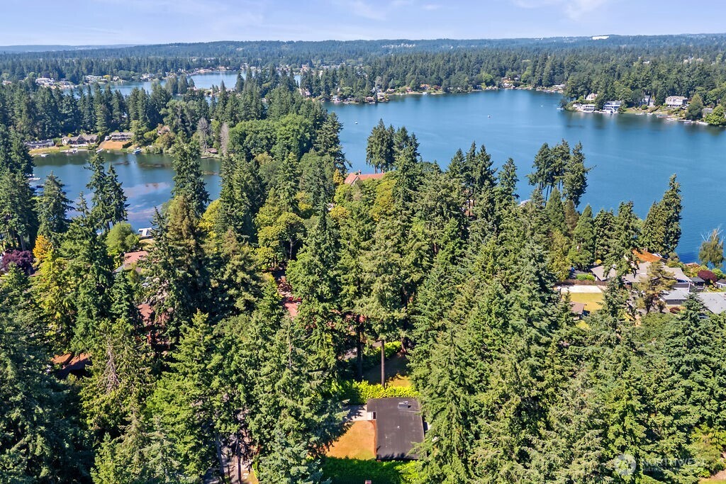 11101 Lake Steilacoom Drive SW