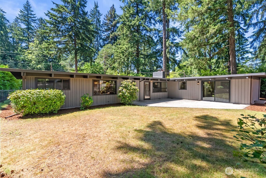 11101 Lake Steilacoom Drive SW