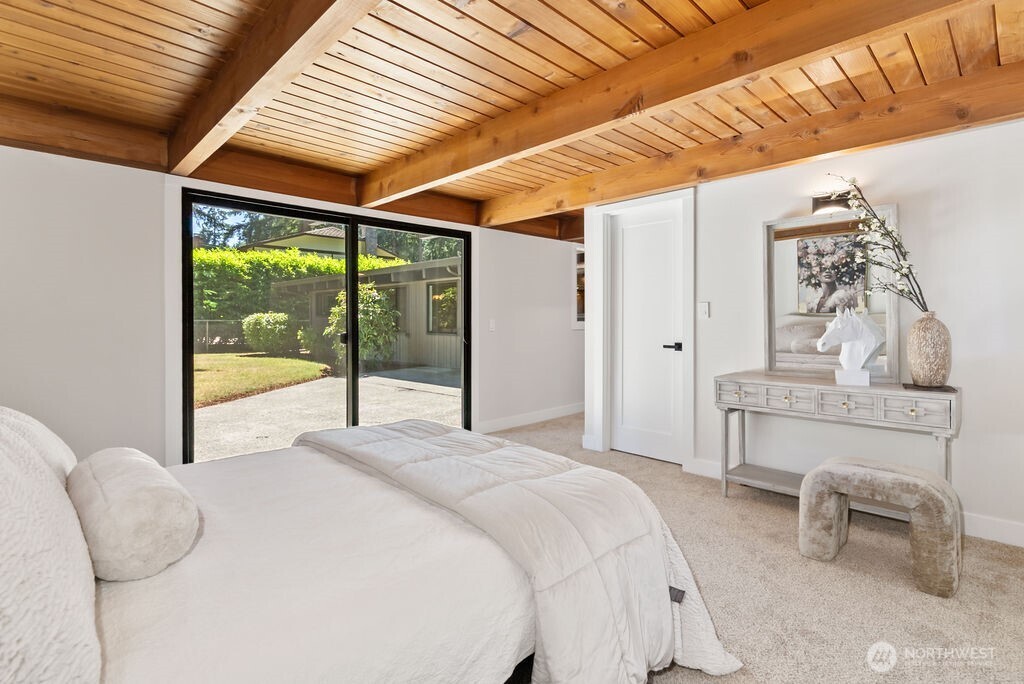 11101 Lake Steilacoom Drive SW
