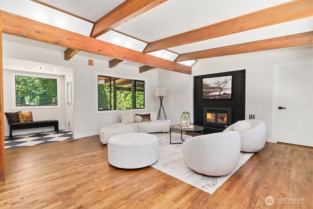 11101 Lake Steilacoom Drive SW