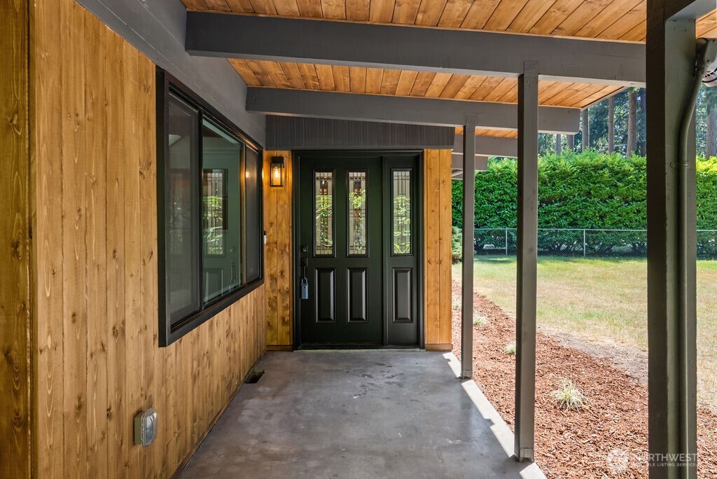 11101 Lake Steilacoom Drive SW