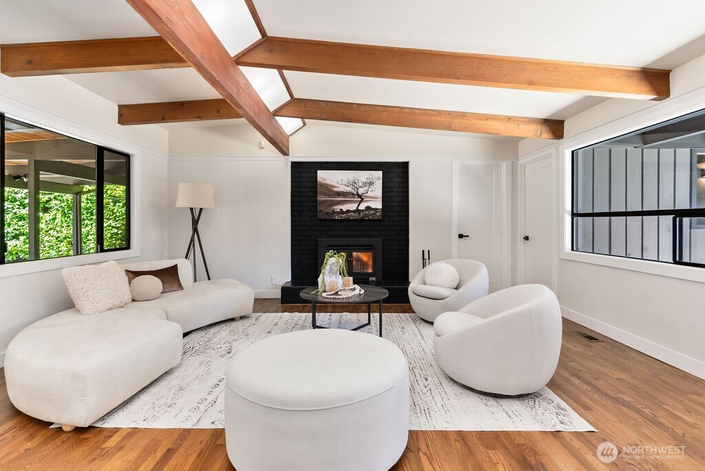 11101 Lake Steilacoom Drive SW