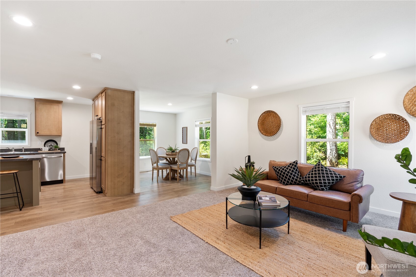 1151 E Lakeshore Drive W