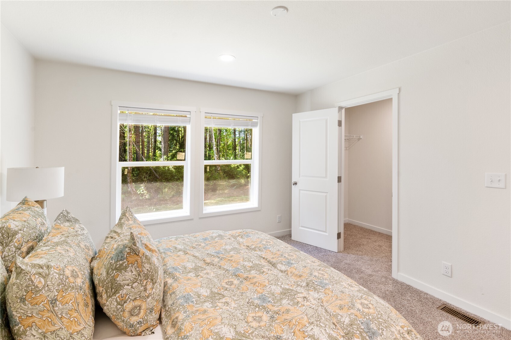 1151 E Lakeshore Drive W