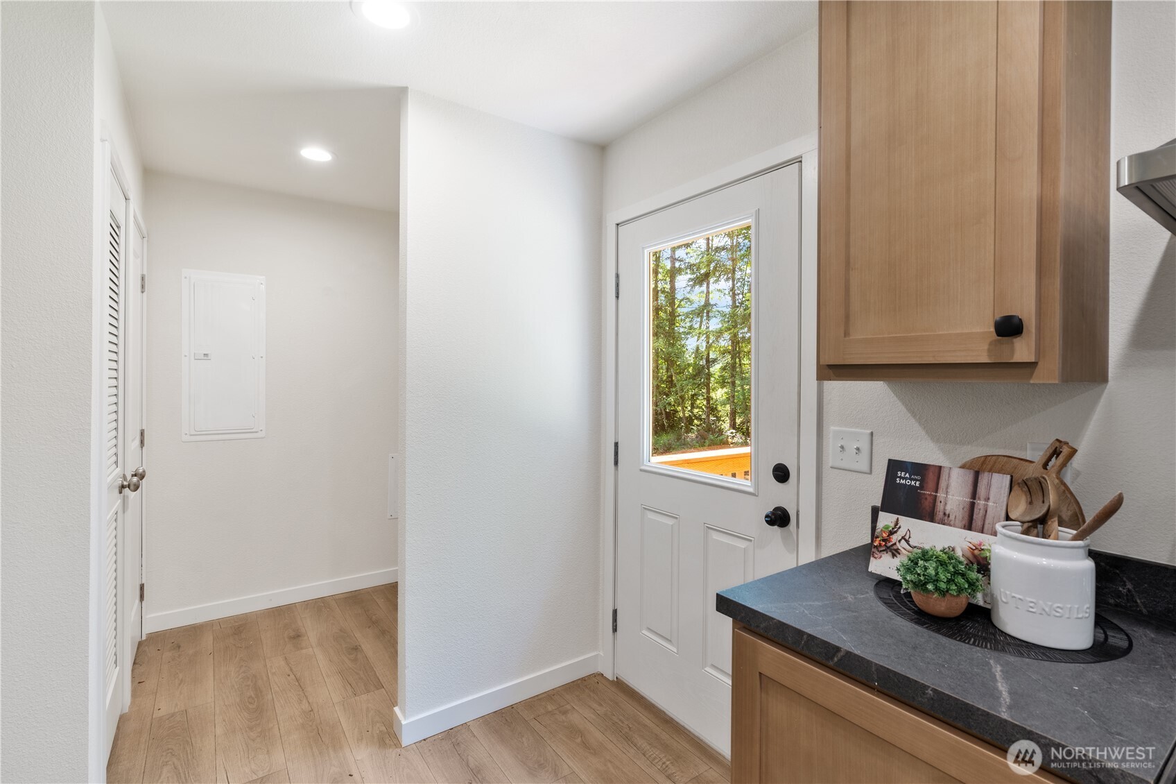 1151 E Lakeshore Drive W