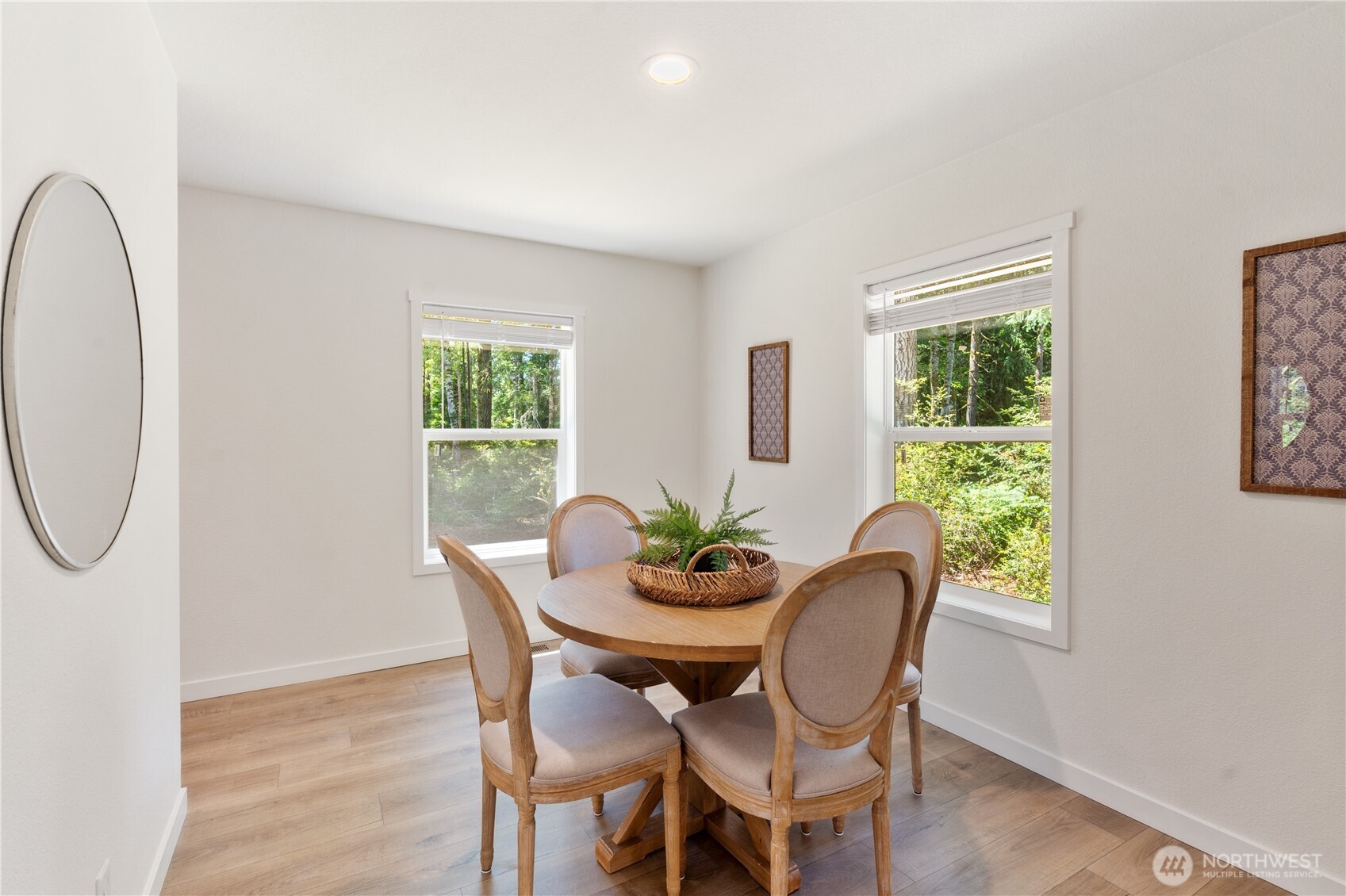 1151 E Lakeshore Drive W