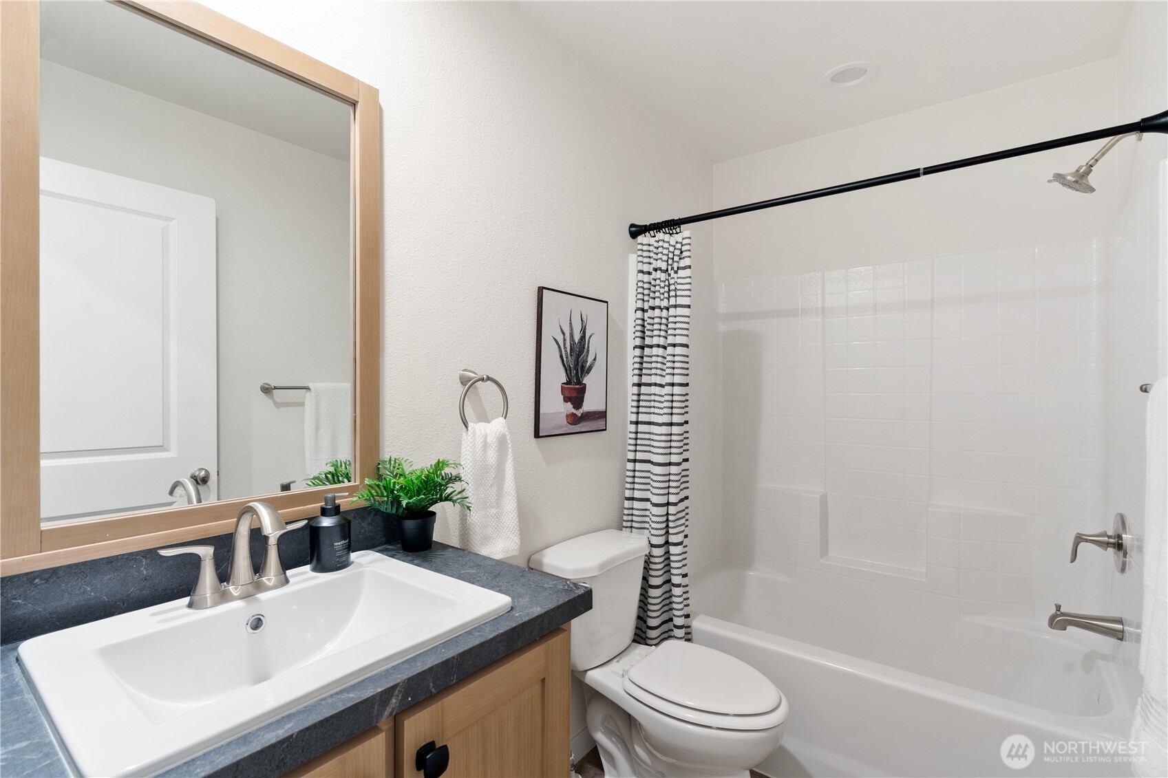 1151 E Lakeshore Drive W
