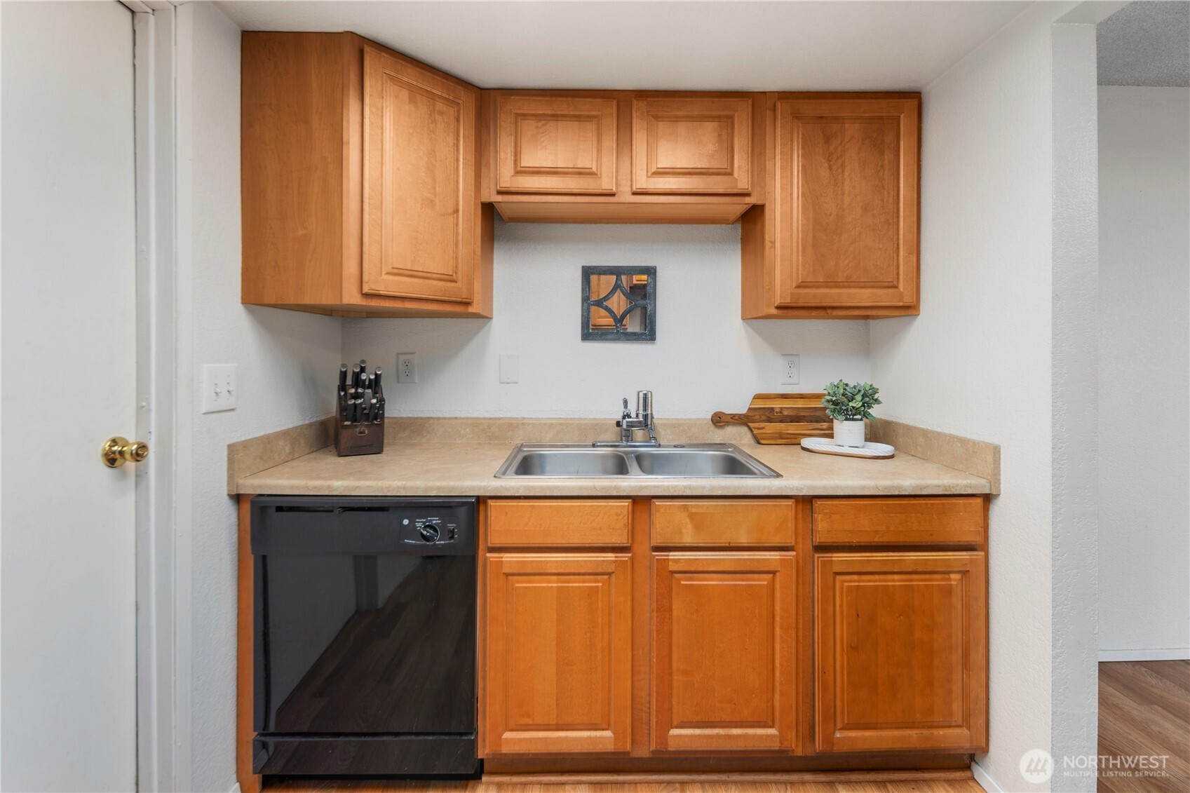 1014 to 1016 11th Avenue NW