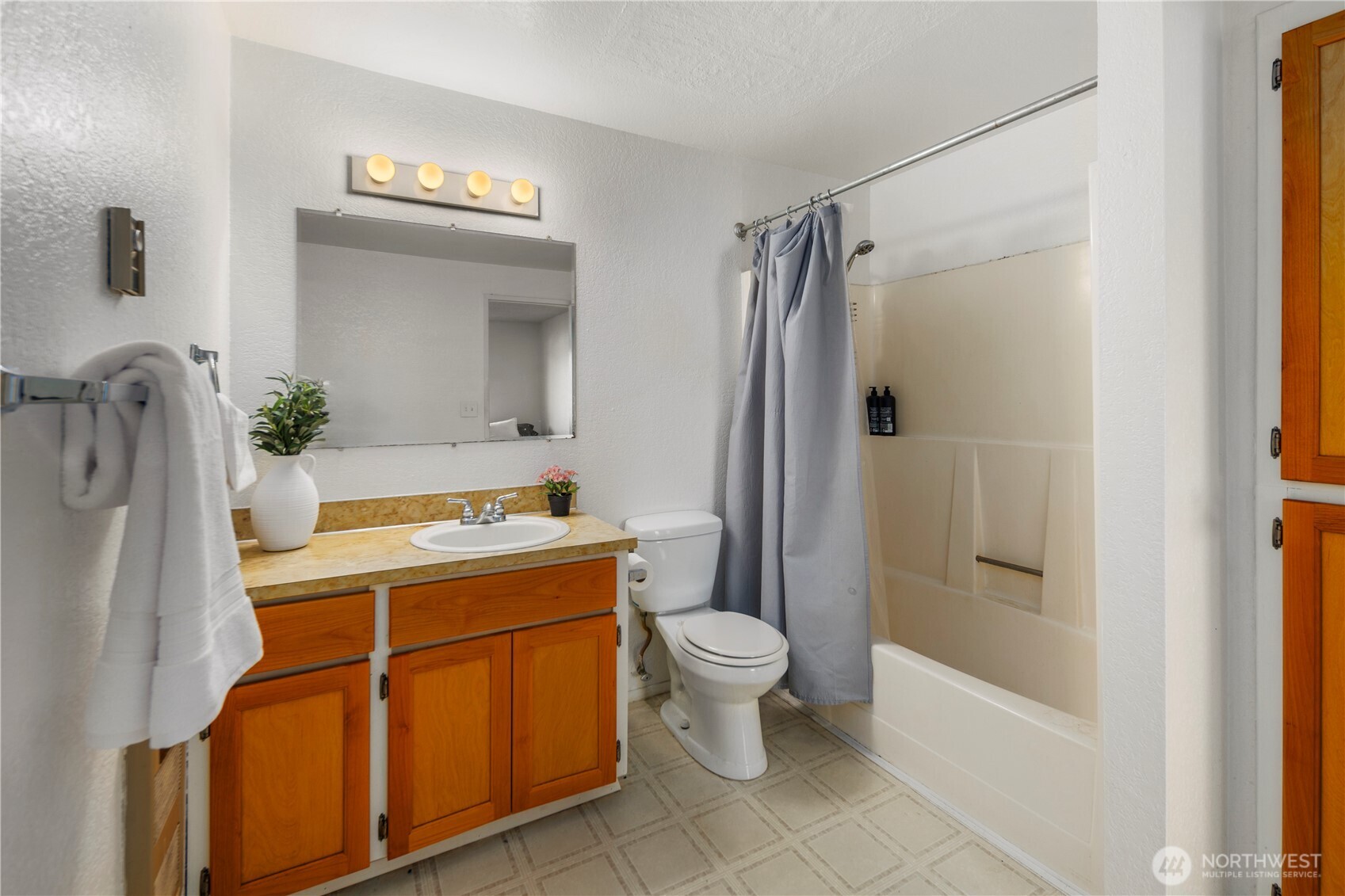 1014 to 1016 11th Avenue NW
