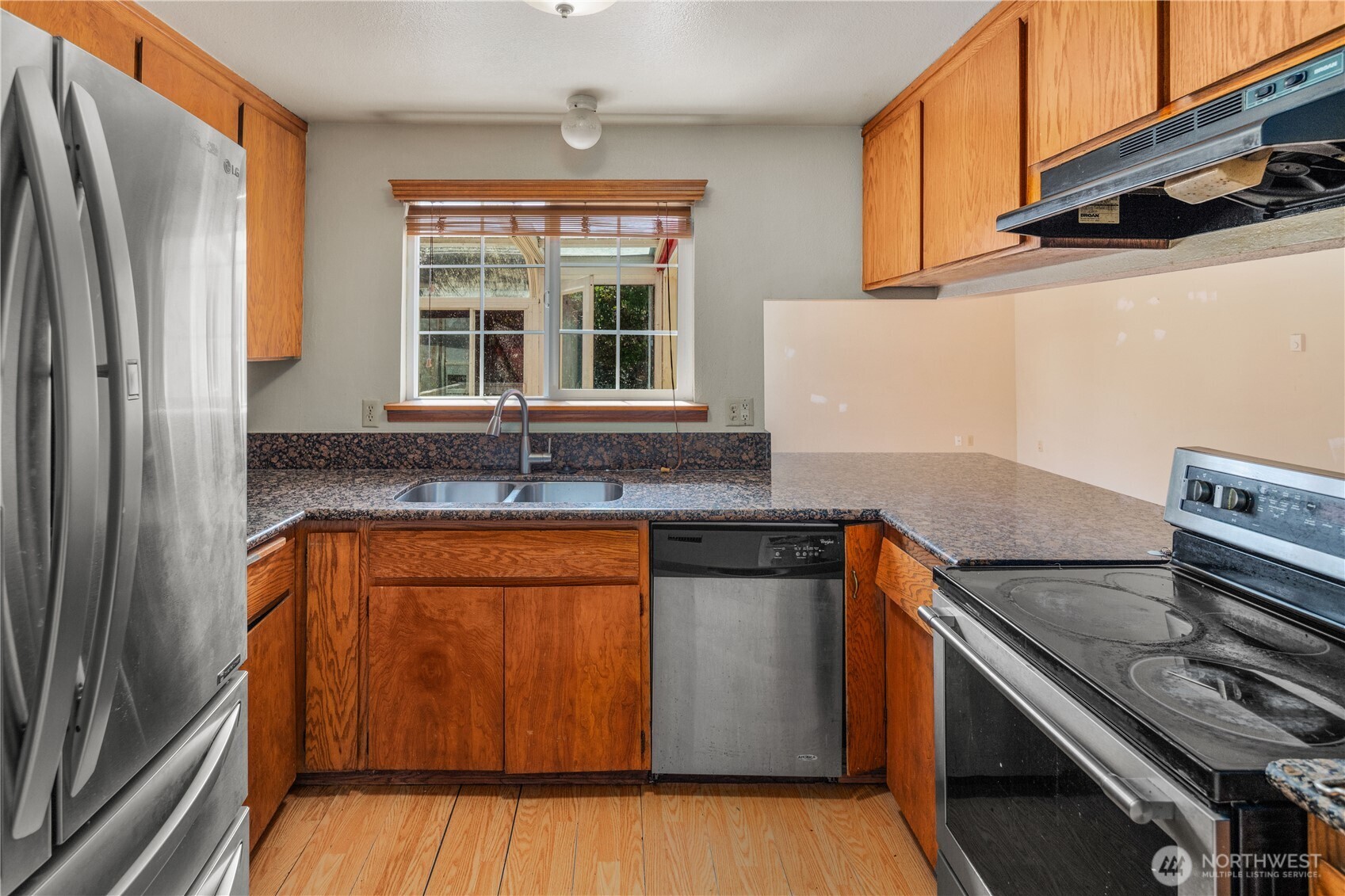 7402 7th Drive W