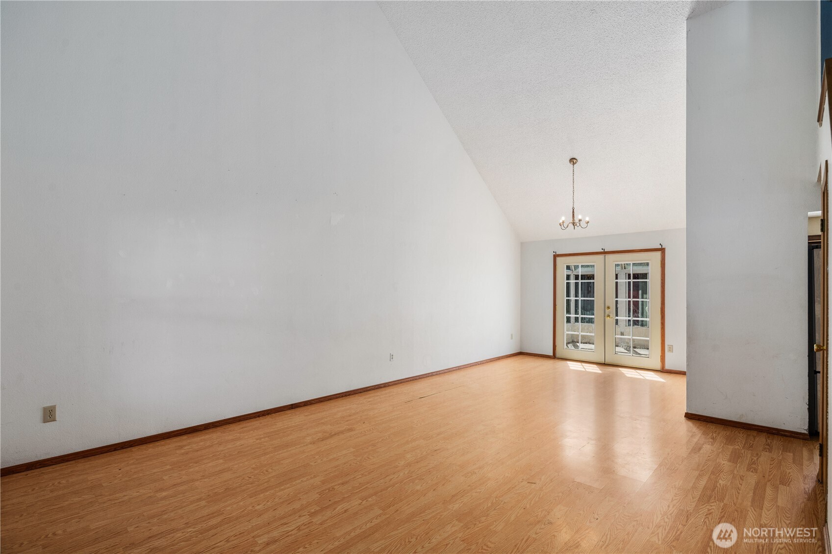 7402 7th Drive W