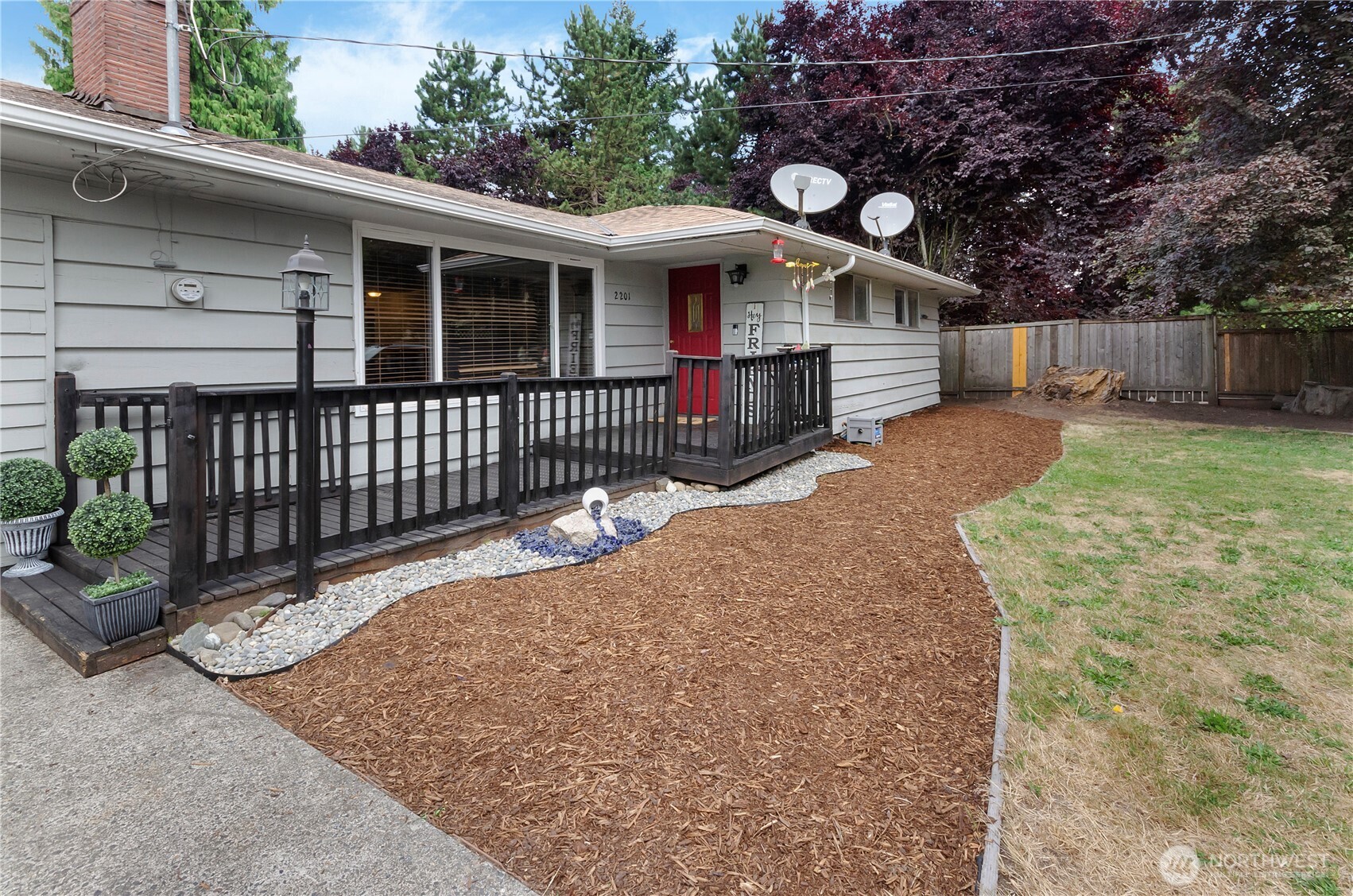 2201 D Street SE