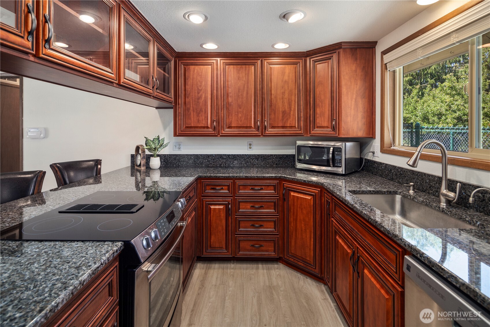 407 N Lees Creek Road