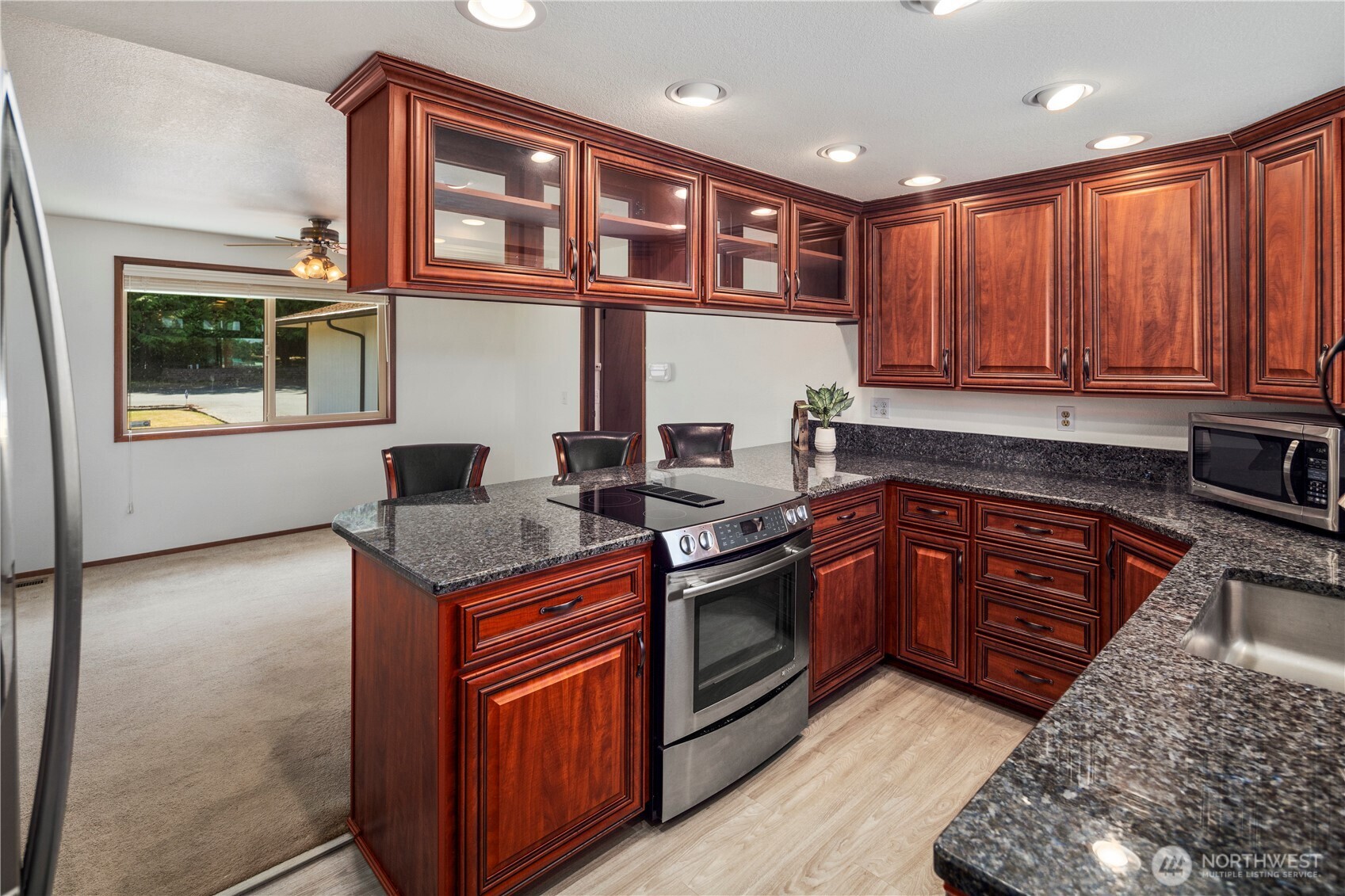 407 N Lees Creek Road