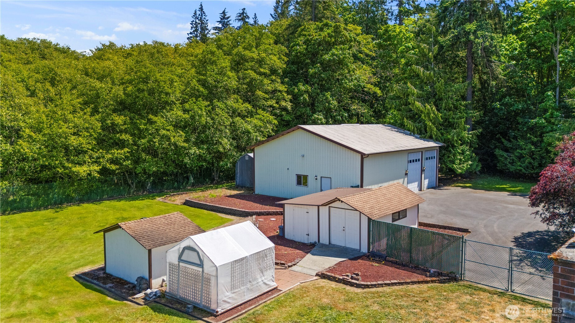 407 N Lees Creek Road