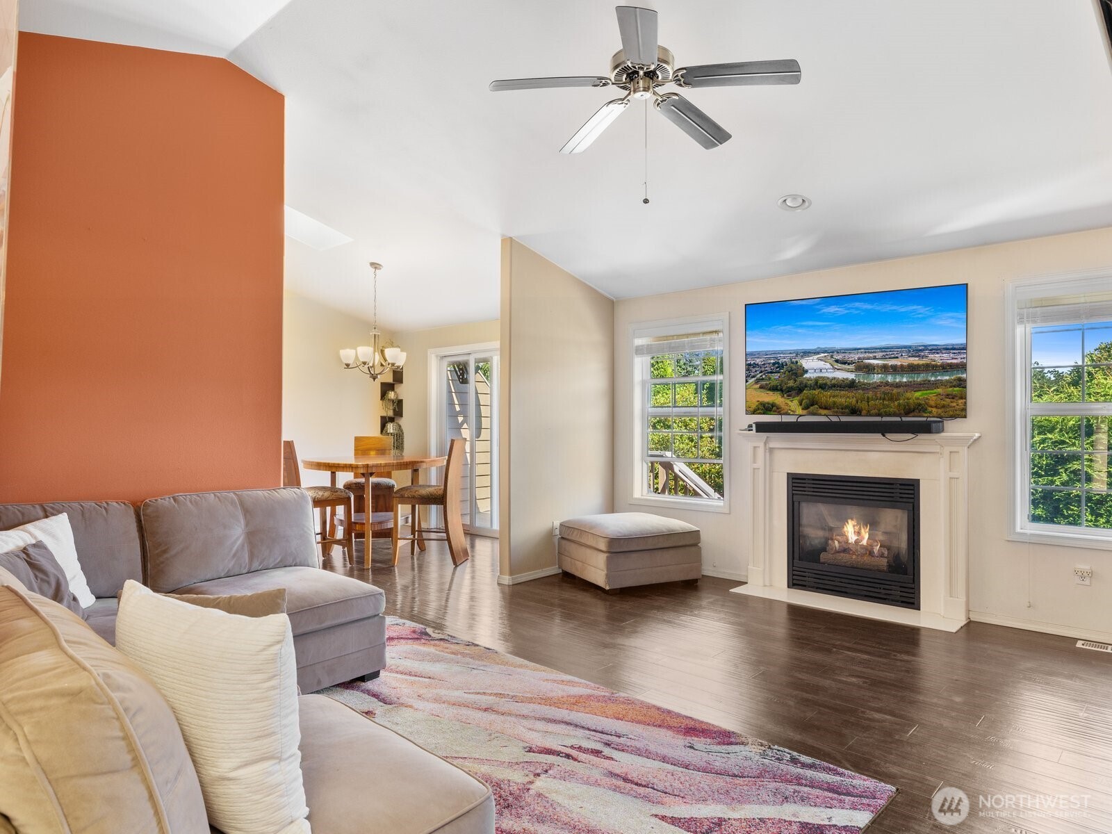 1 Lakewood Oaks Drive SW