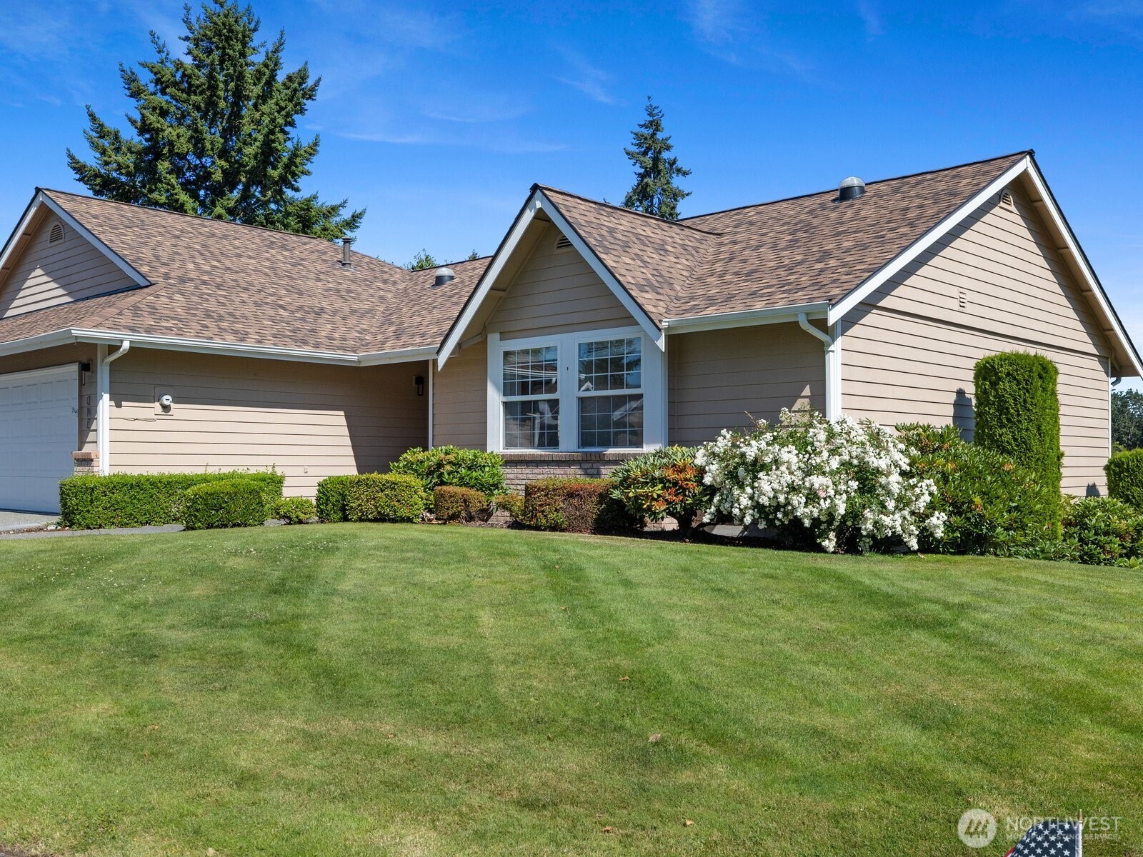1 Lakewood Oaks Drive SW