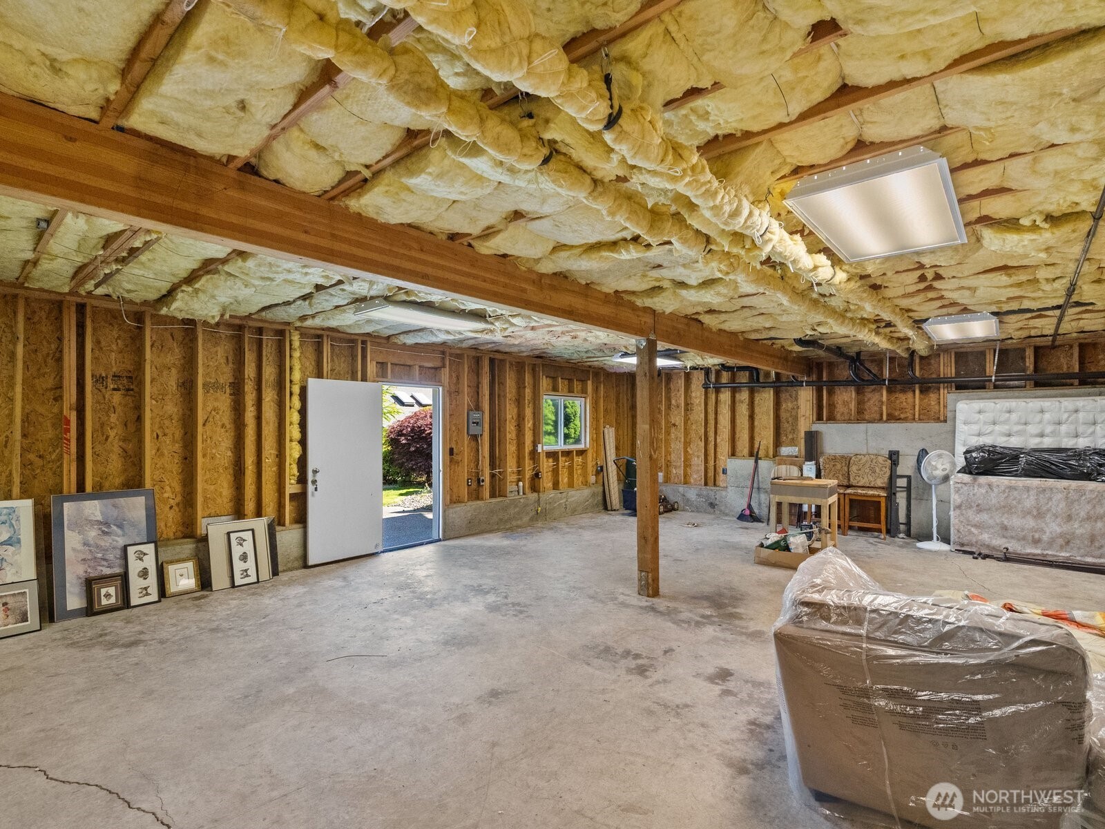 1 Lakewood Oaks Drive SW