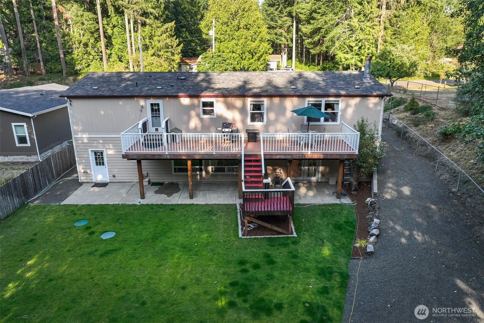121 E Willopa Road