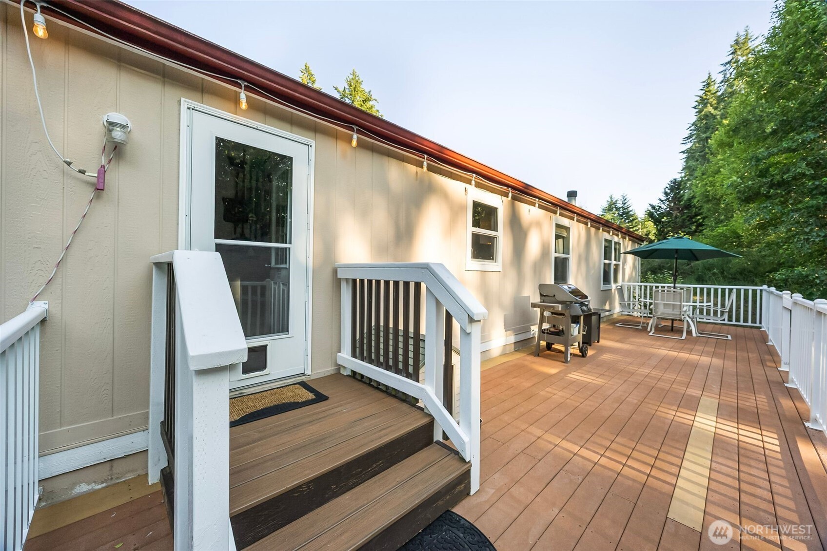 121 E Willopa Road
