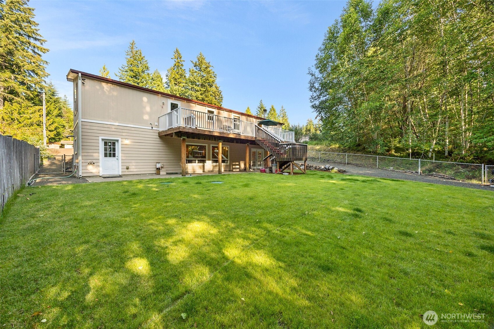 121 E Willopa Road