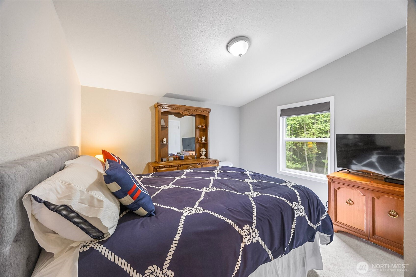 121 E Willopa Road