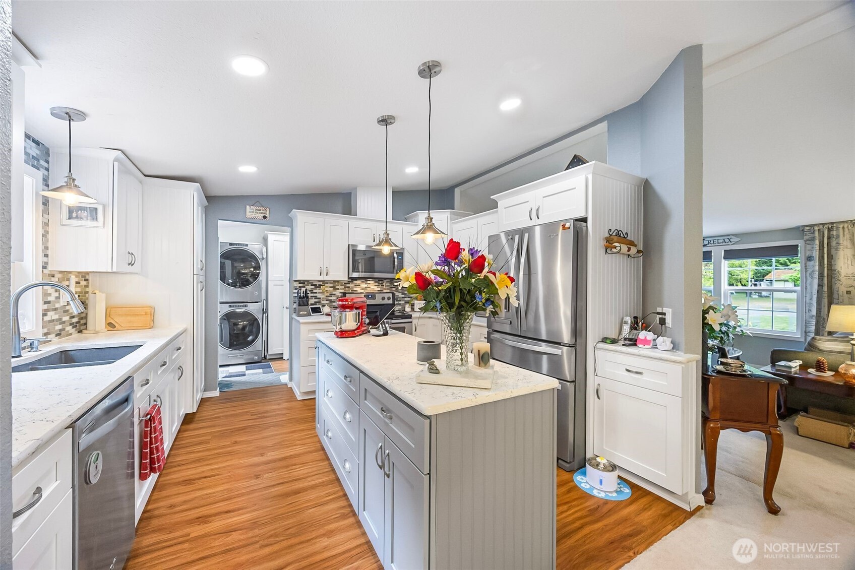 121 E Willopa Road