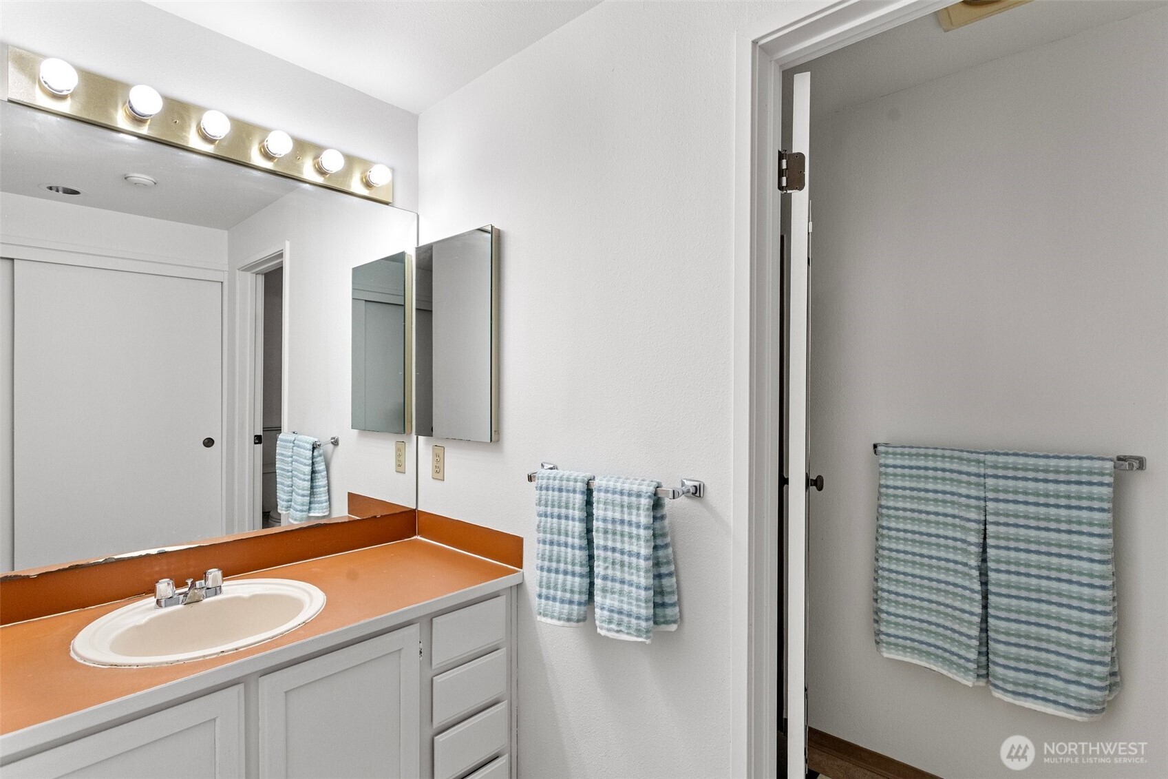 15734 NE 70th Ct Unit: 15734
