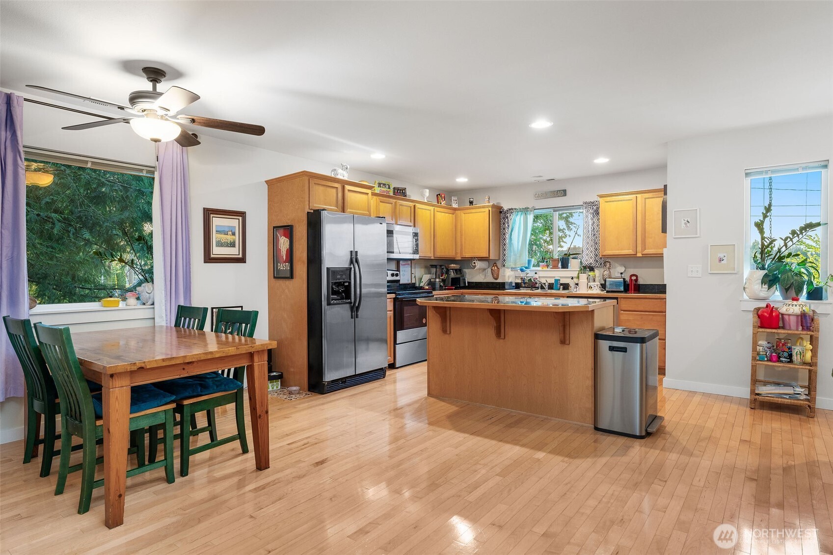 20835 20837 60th Street E