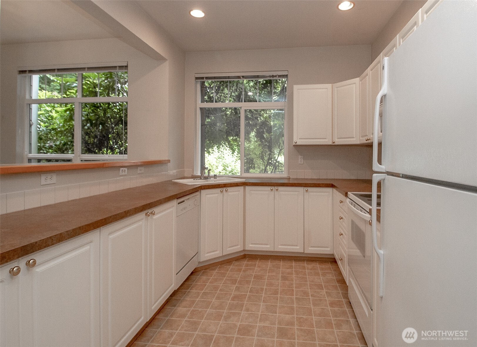 12712 Admiralty Way Unit: F106