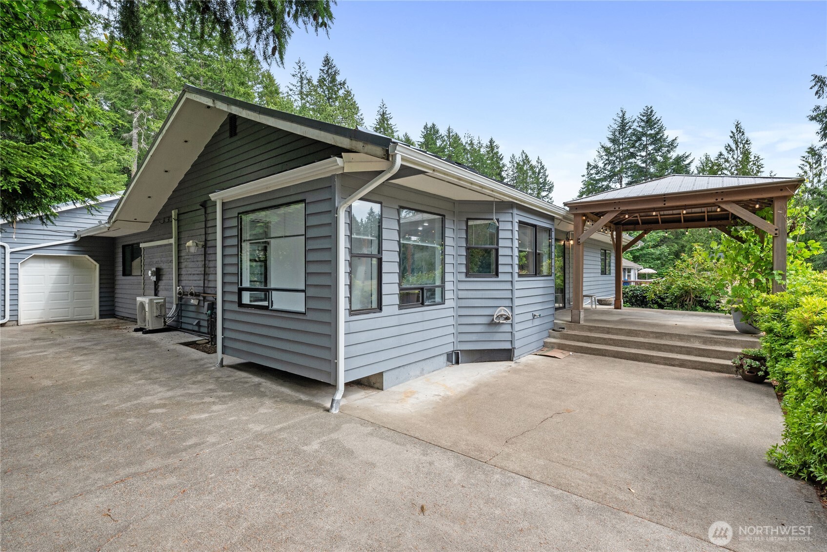 250 N Fairway Drive E
