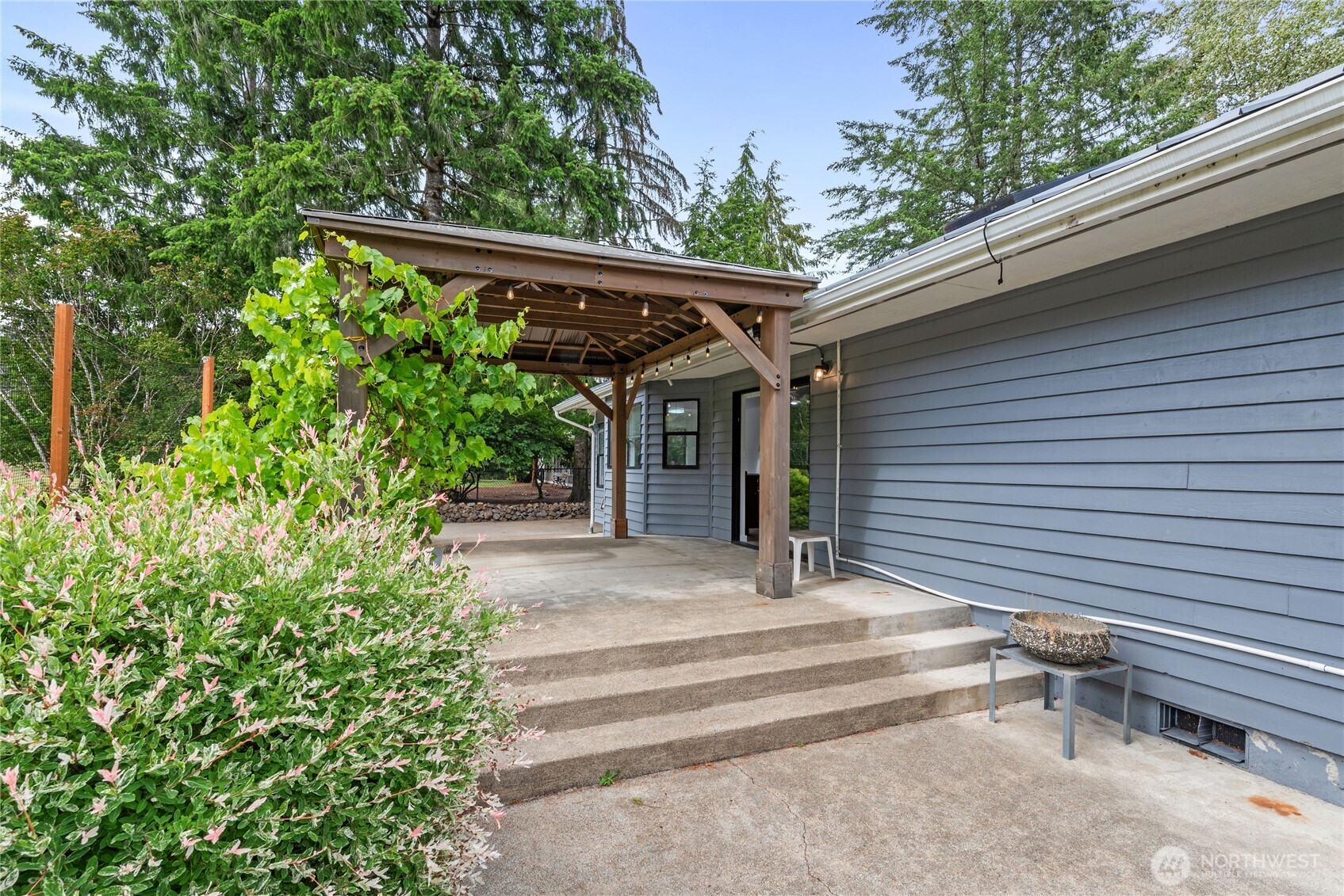 250 N Fairway Drive E