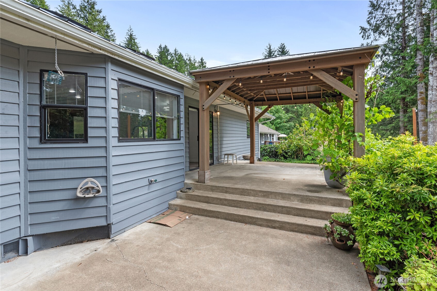 250 N Fairway Drive E
