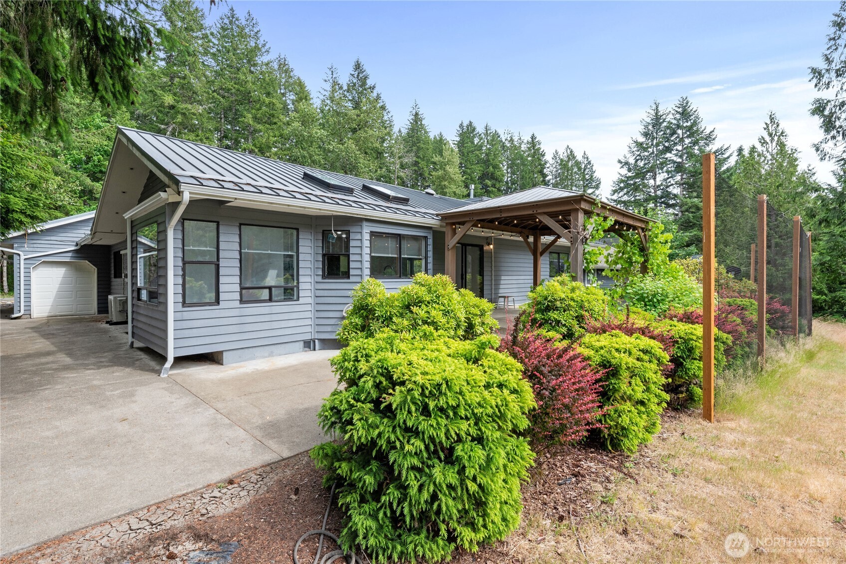 250 N Fairway Drive E
