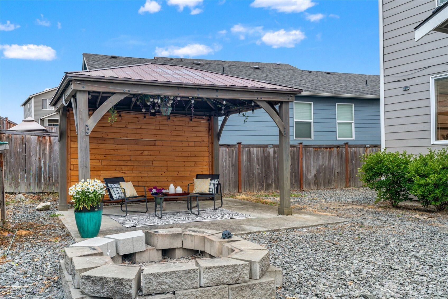 1906 192nd street Court E