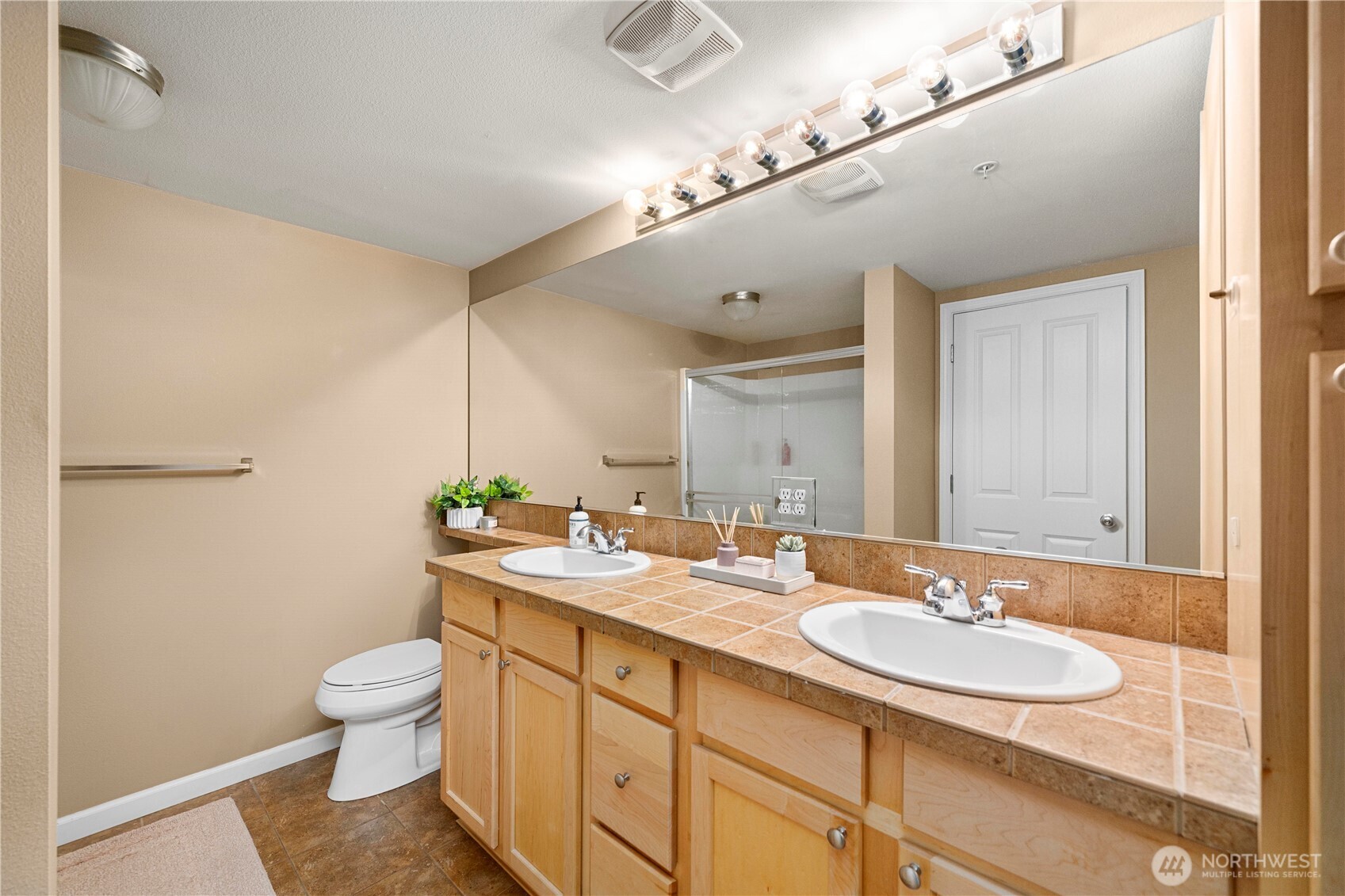 6547 Lindsay Avenue SE Unit: 18C