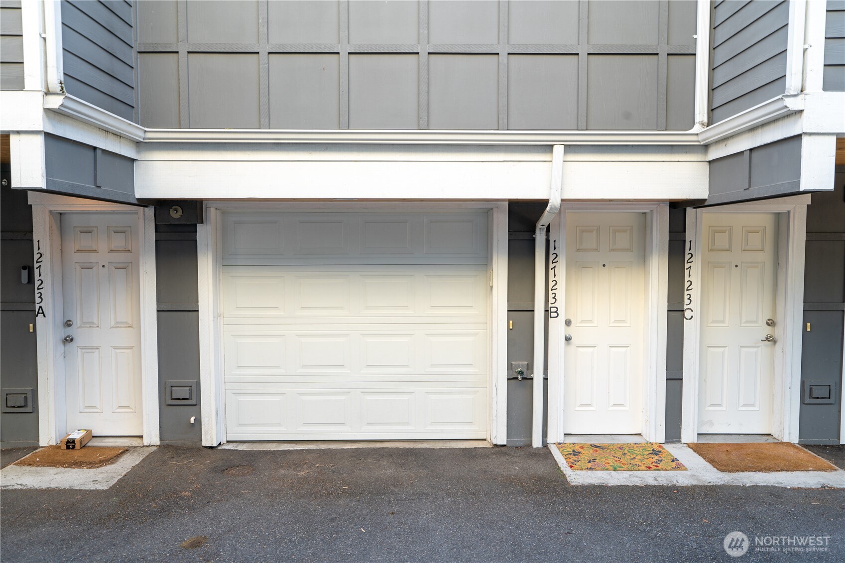 12723 35th Avenue NE Unit: B