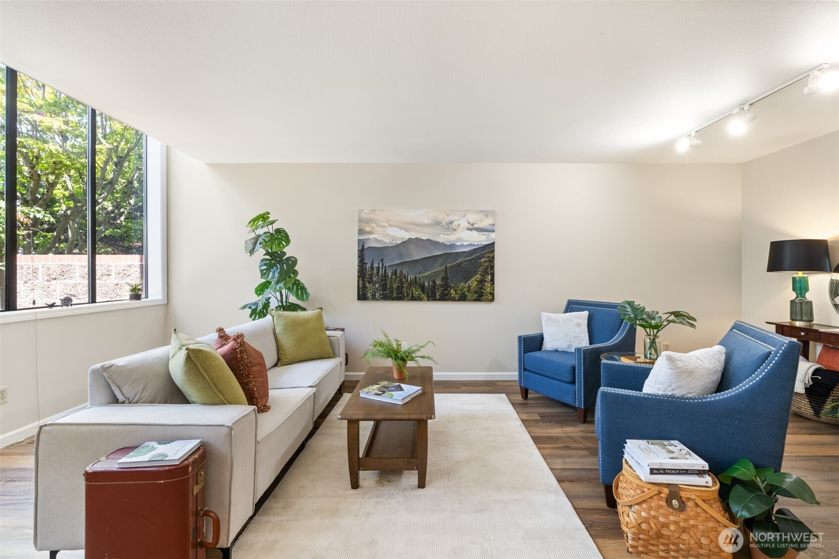300 N Sequim Avenue Unit: 15