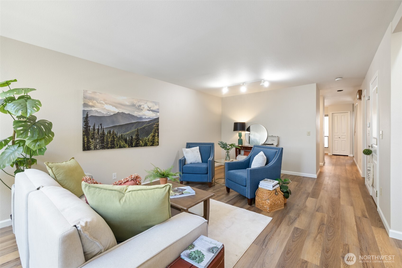 300 N Sequim Avenue Unit: 15