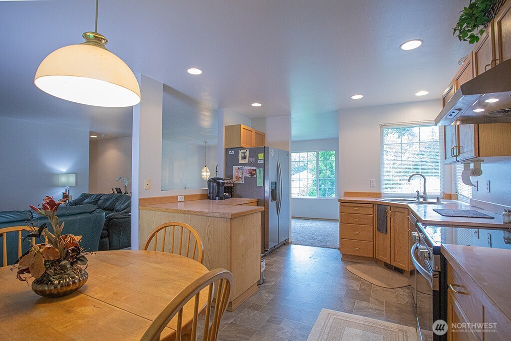 4925 NW Discovery Ridge Court