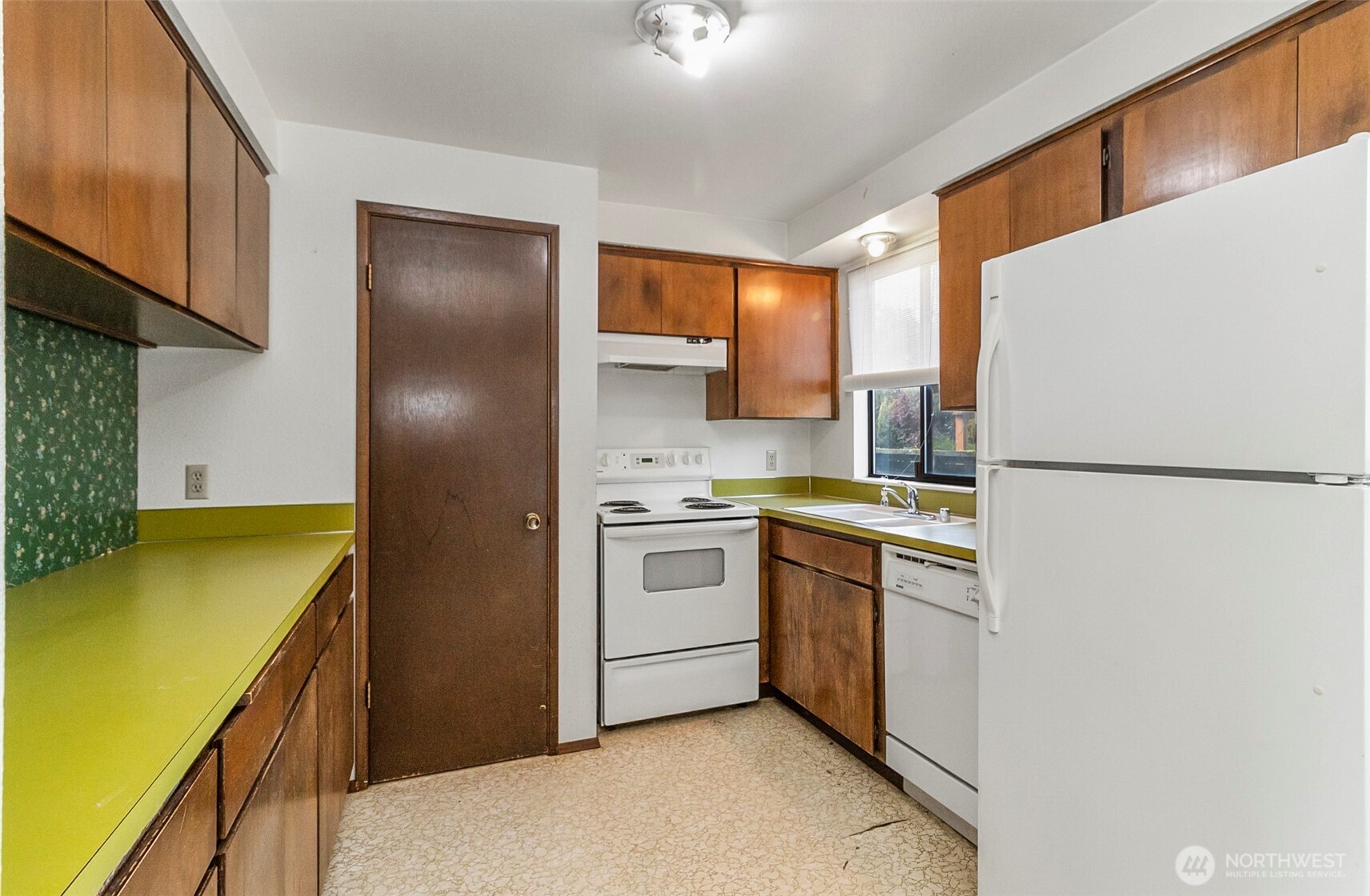 1200 Lenora Court